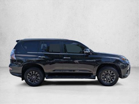 Used 2023 Lexus GX 460 Premium w/ Premium Package AWD/4WD image 4