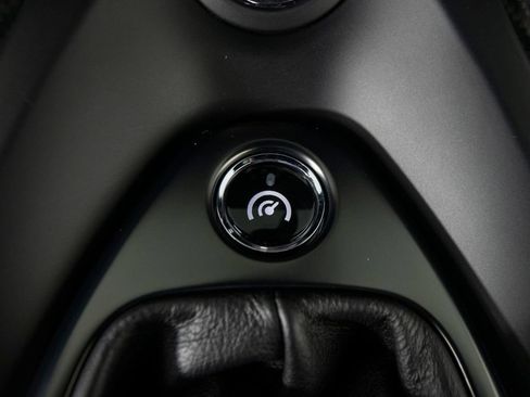 Used 2020 Aston Martin V8 Vantage AMR RWD image 25