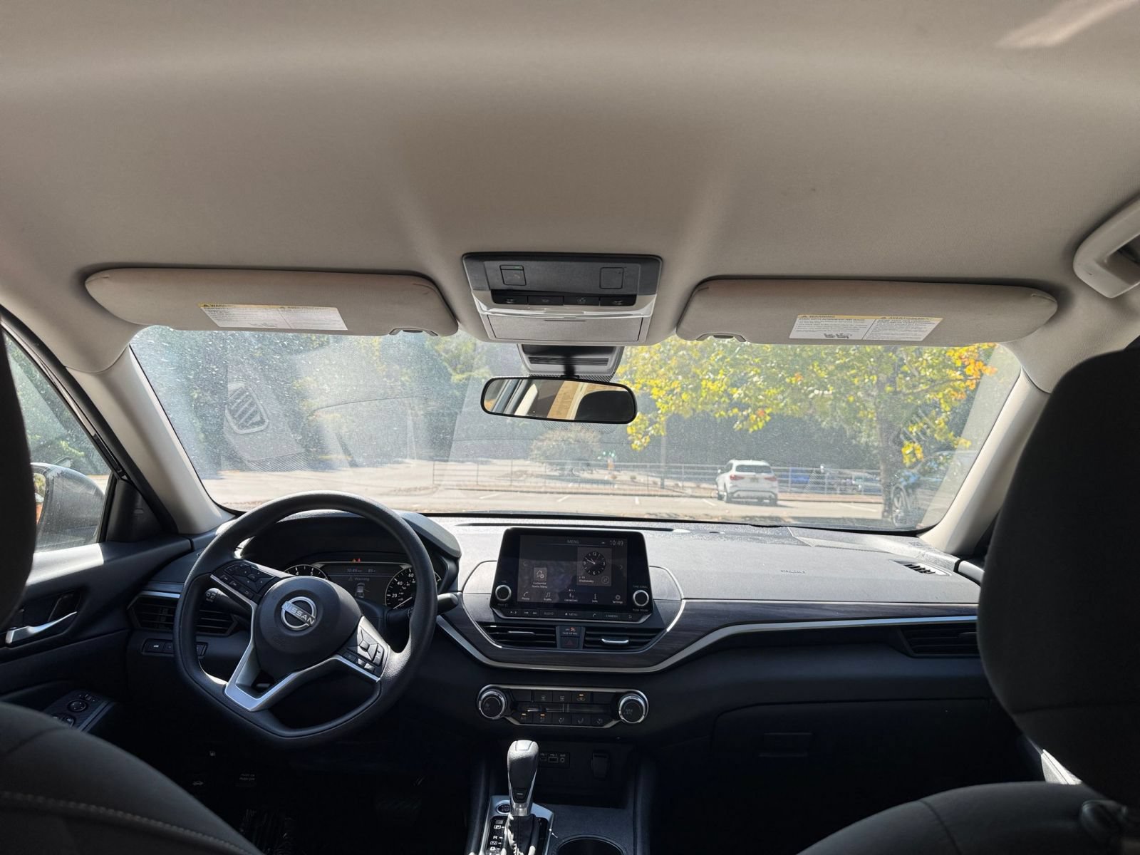 Used 2025 Nissan Altima 2.5 SV FWD image 30