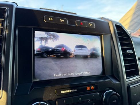 Used 2022 Ford F250 XLT w/ XLT Value Package image 32