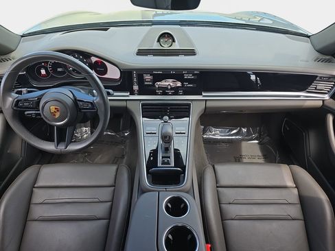 Used 2021 Porsche Panamera image 10