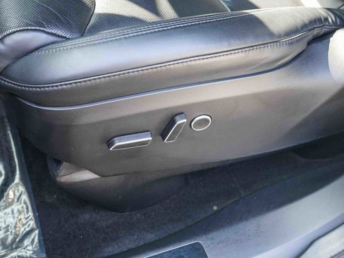 Used 2023 Tesla Model X image 21