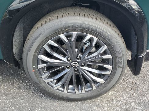 New 2026 Nissan Rogue Platinum image 7