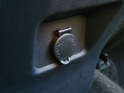 Used 2024 Toyota RAV4 LE image 9