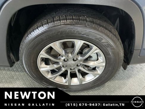 Used 2021 Jeep Cherokee Latitude Lux w/ Comfort/Convenience Group AWD/4WD image 57