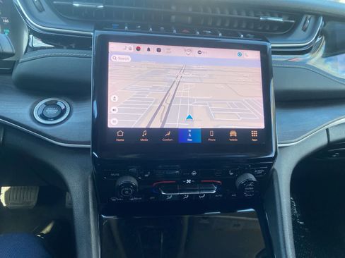 Used 2023 Jeep Grand Cherokee 4WD 4xe image 15