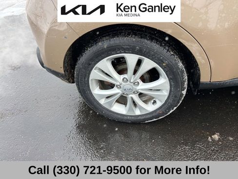 Used 2015 Kia Soul + image 22