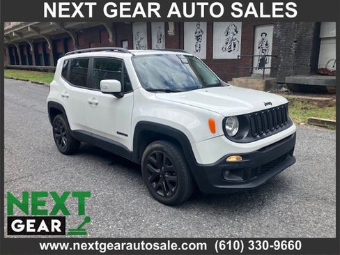 Used 2017 Jeep Renegade Altitude AWD/4WD image 2