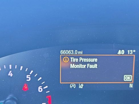 Used 2020 Ford Escape SEL image 17