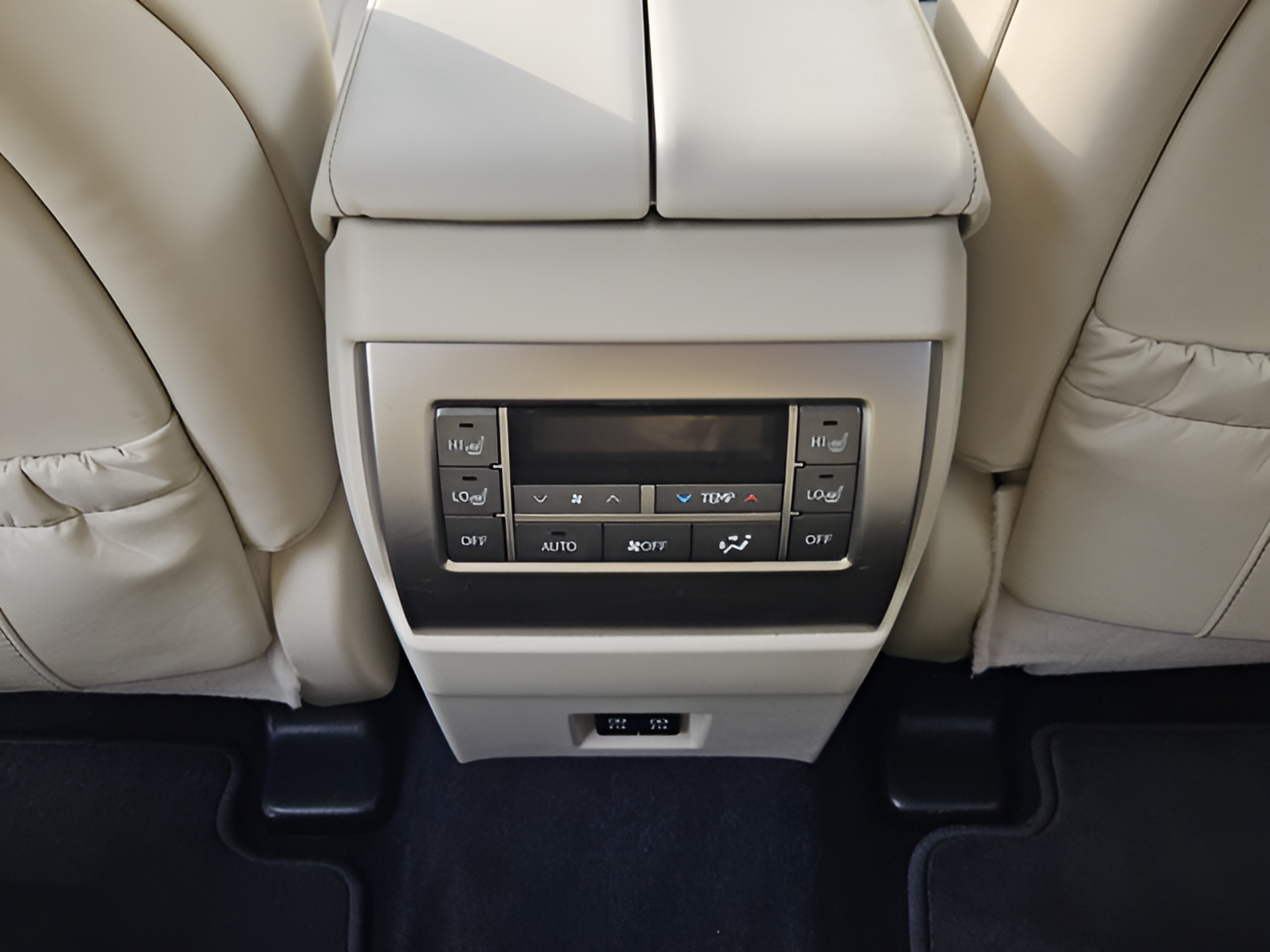 Used 2020 Lexus GX 460 Premium w/ Premium Package AWD/4WD image 11