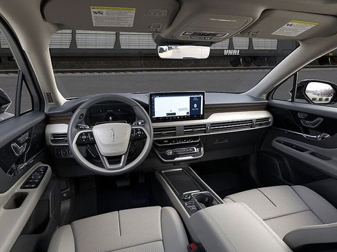 New 2026 Lincoln Corsair Reserve w/ Jet Appearance Package image 9