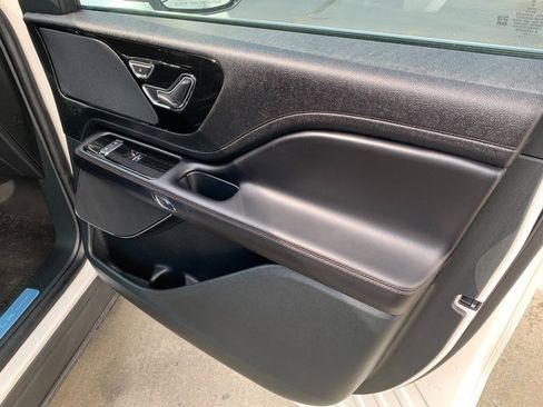Certified 2024 Lincoln Aviator AWD w/ Premium Package image 15