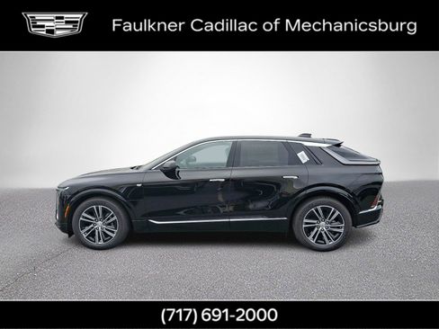 New 2025 Cadillac Lyriq Luxury image 2