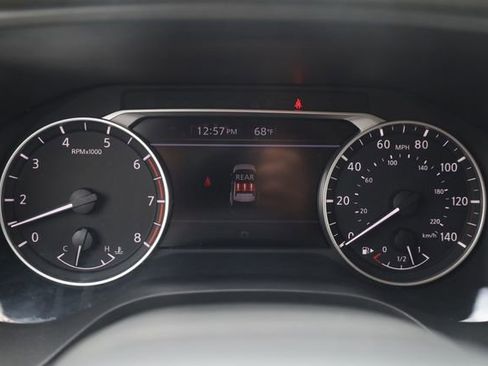 Used 2025 Nissan Rogue SV FWD image 15