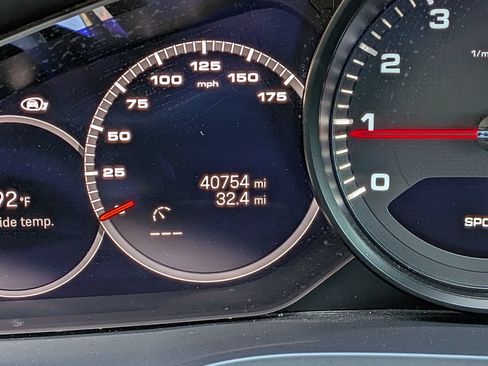 Certified 2023 Porsche Cayenne Platinum Edition AWD/4WD image 12