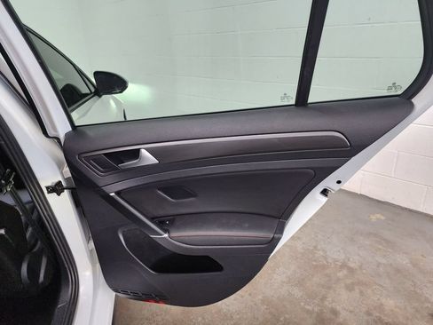 Used 2020 Volkswagen GTI SE FWD image 30