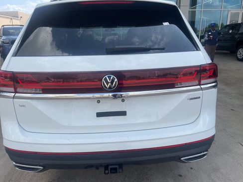 Used 2025 Volkswagen Atlas SE image 10