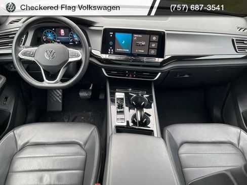 Used 2025 Volkswagen Atlas Cross Sport SEL AWD/4WD image 30