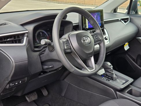 Used 2026 Toyota Corolla Cross LE w/ Moonroof Package FWD image 13