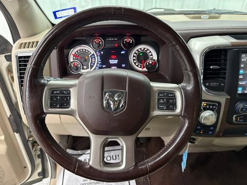 Used 2017 RAM 1500 Laramie w/ Convenience Group AWD/4WD image 9
