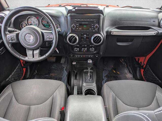 Used 2015 Jeep Wrangler Unlimited Sahara AWD/4WD image 16