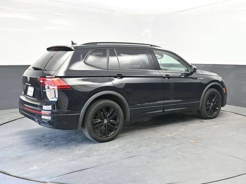 Used 2022 Volkswagen Tiguan SE R-Line AWD/4WD image 7