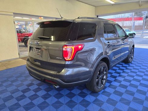 Used 2019 Ford Explorer XLT w/ Equipment Group 202A image 6