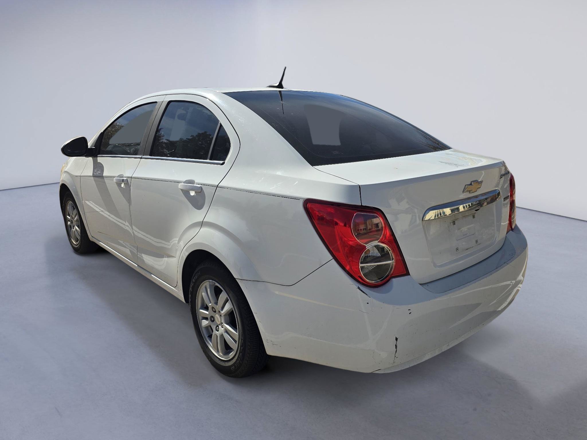 Used 2014 Chevrolet Sonic LT FWD image 3