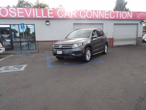 Used 2015 Volkswagen Tiguan SE AWD/4WD image 14