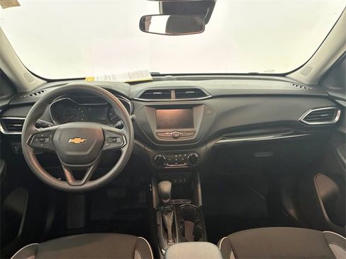 Certified 2022 Chevrolet TrailBlazer LT w/ Driver Confidence Package image 19