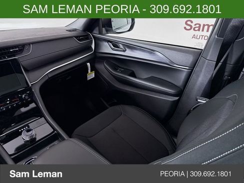 New 2025 Jeep Grand Cherokee L Laredo w/ Luxury Tech Group I image 23