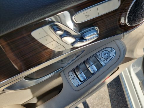 Used 2018 Mercedes-Benz C 300 4MATIC Sedan image 17