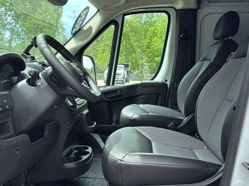 Used 2026 RAM ProMaster 2500 w/ Convenience Group FWD image 13