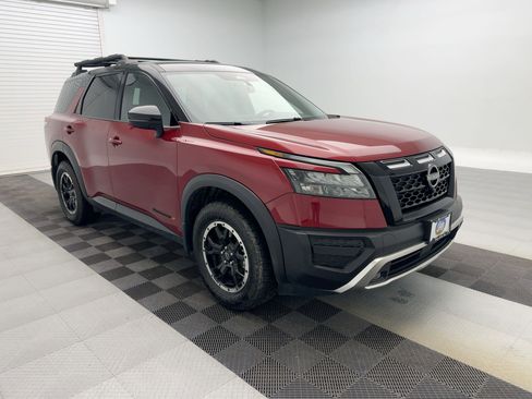 Used 2025 Nissan Pathfinder Rock Creek image 7