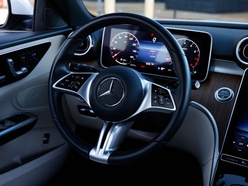 Used 2024 Mercedes-Benz C 300 Sedan image 33