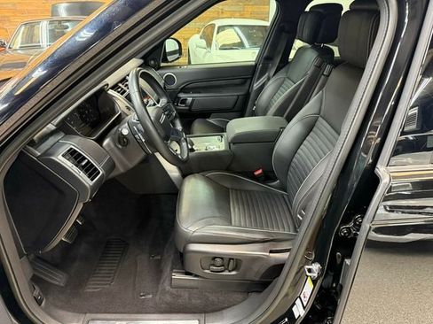 Used 2023 Land Rover Discovery Metropolitan Edition AWD/4WD image 17