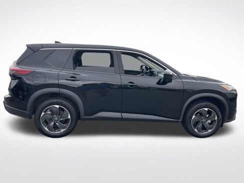 Used 2024 Nissan Rogue SV AWD/4WD image 7