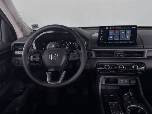 Used 2023 Honda Pilot Touring image 11