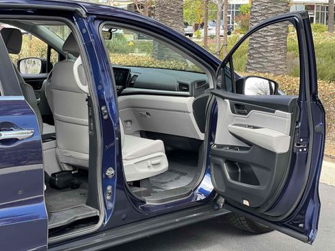 Used 2019 Honda Odyssey EX-L image 51