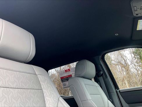 Used 2025 Toyota Tundra Limited image 13