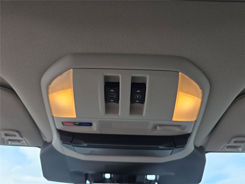 Used 2024 Subaru Ascent Touring AWD/4WD image 25