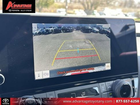 Used 2024 Toyota Grand Highlander AWD image 35