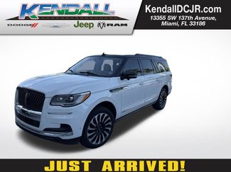 Used 2022 Lincoln Navigator L Black Label AWD/4WD video 1
