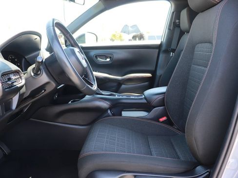 Used 2024 Honda HR-V Sport image 12