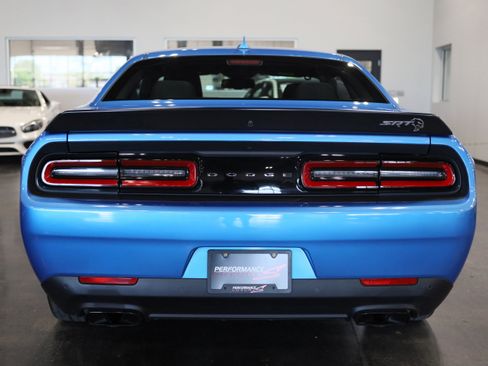 Used 2023 Dodge Challenger SRT Hellcat w/ Driver Convenience Group RWD image 5