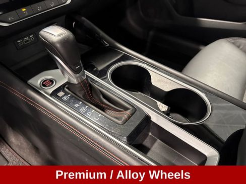 Used 2025 Nissan Altima 2.5 SR FWD image 17
