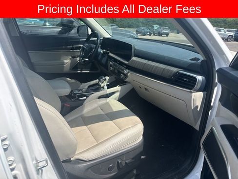 Used 2023 Kia Telluride SX AWD/4WD image 6