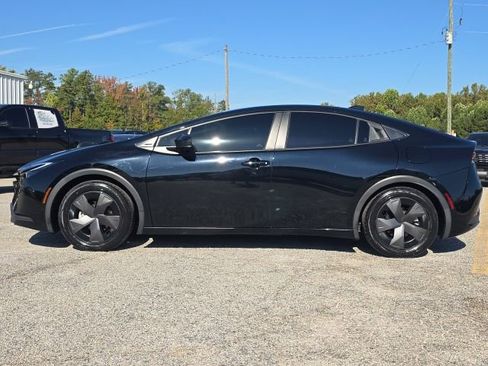 Used 2024 Toyota Prius Limited image 2