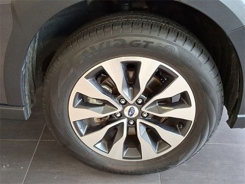 Certified 2025 Subaru Outback Limited image 7