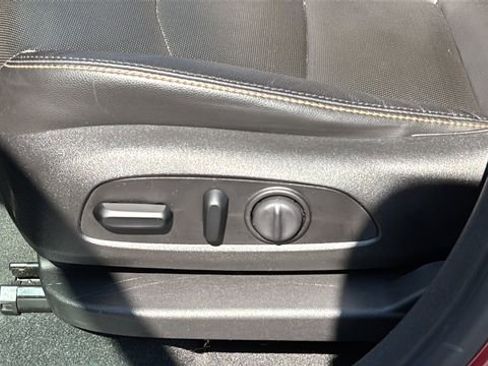 Used 2019 Chevrolet Equinox Premier image 19